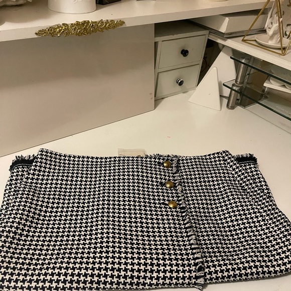 TALBOTS beautiful skirts new design brand new with tags Front with gold buttons - Picture 8 of 10